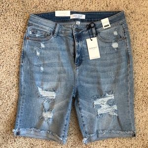Judy Blue distressed Bermuda shorts